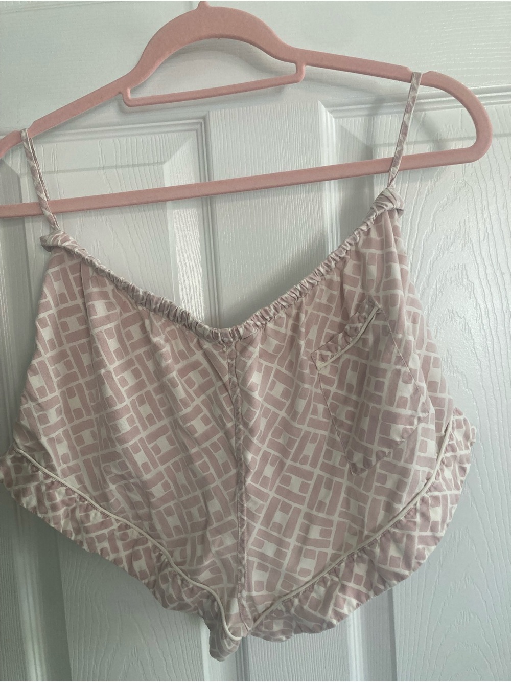 100% Mulberry Silk Blush Geometric Pajama Set with Contrast Piping - Women Small - Picture 4 of 12